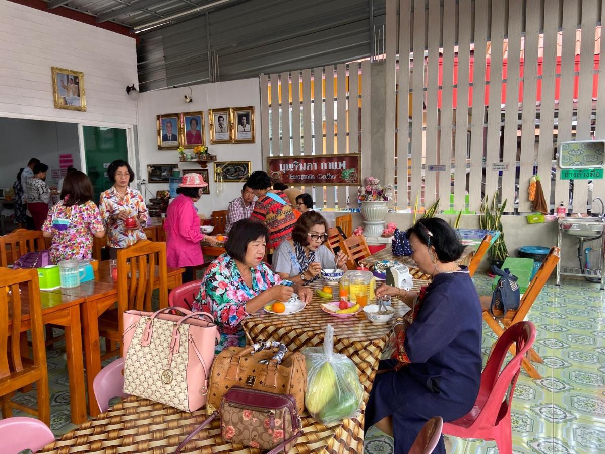 บุญจินดา รีสอร์ท Ban Bang Phayom 外观 照片
